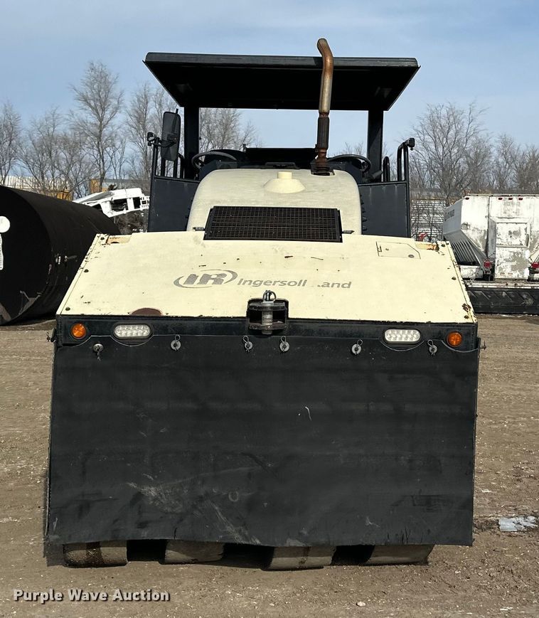 image for item FI0763 2008 Ingersoll Rand PT240R pneumatic roller