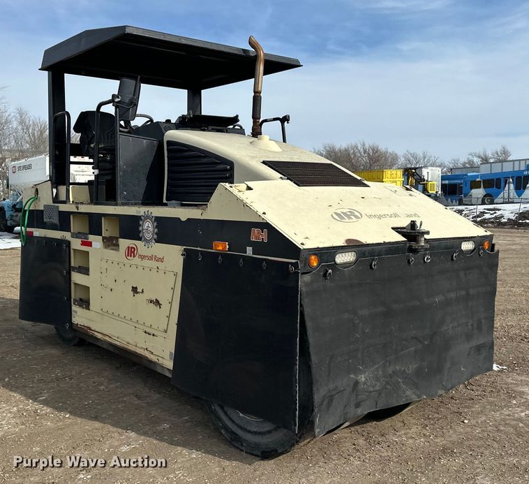 image for item FI0763 2008 Ingersoll Rand PT240R pneumatic roller