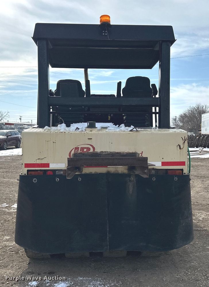 image for item FI0763 2008 Ingersoll Rand PT240R pneumatic roller