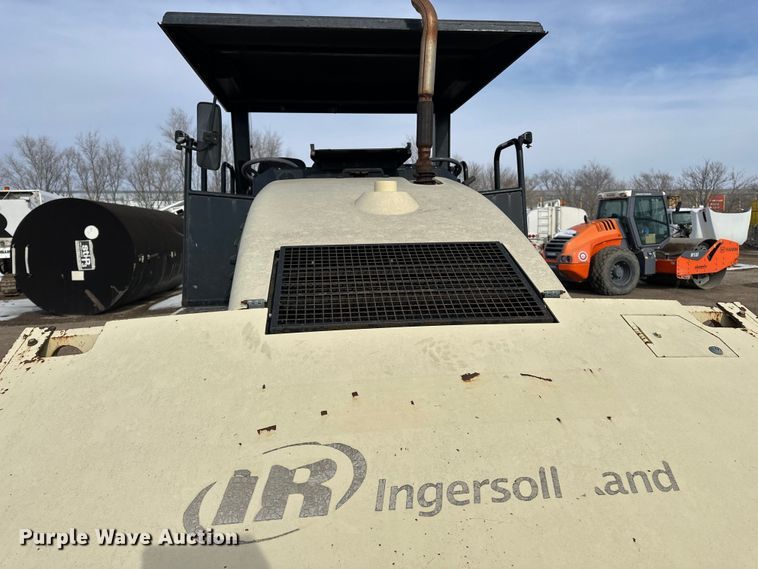 image for item FI0763 2008 Ingersoll Rand PT240R pneumatic roller