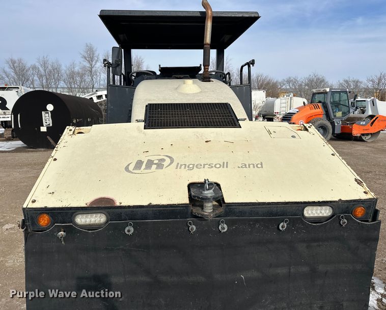 image for item FI0763 2008 Ingersoll Rand PT240R pneumatic roller