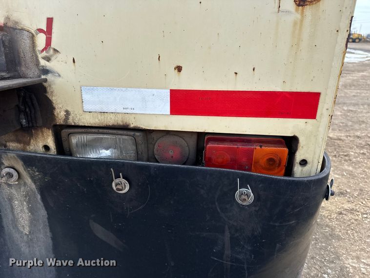 image for item FI0763 2008 Ingersoll Rand PT240R pneumatic roller