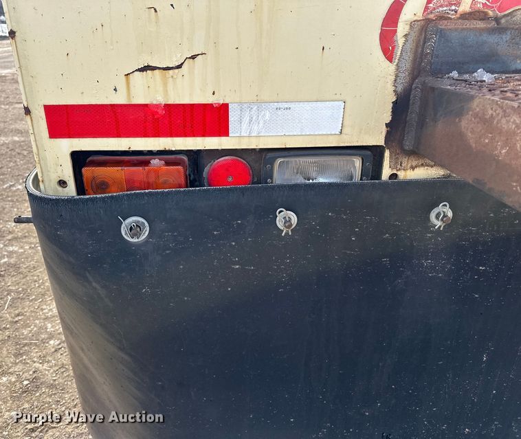 image for item FI0763 2008 Ingersoll Rand PT240R pneumatic roller