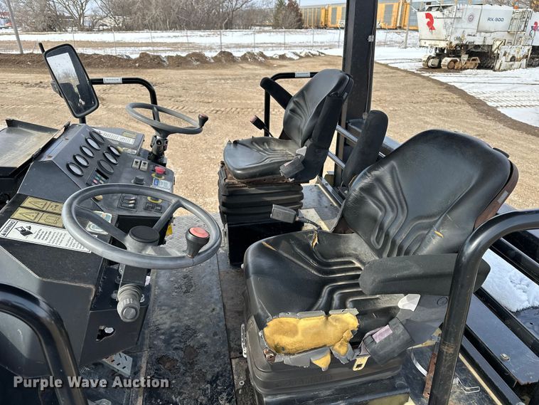 image for item FI0763 2008 Ingersoll Rand PT240R pneumatic roller