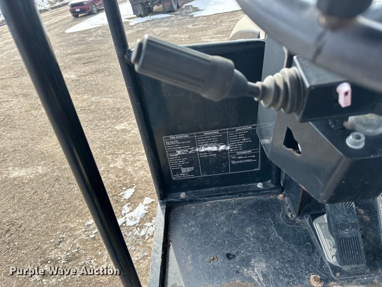 image for item FI0763 2008 Ingersoll Rand PT240R pneumatic roller