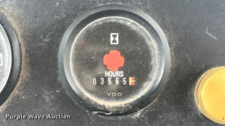 image for item FI0763 2008 Ingersoll Rand PT240R pneumatic roller