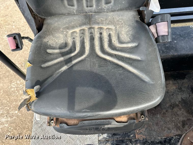 image for item FI0763 2008 Ingersoll Rand PT240R pneumatic roller