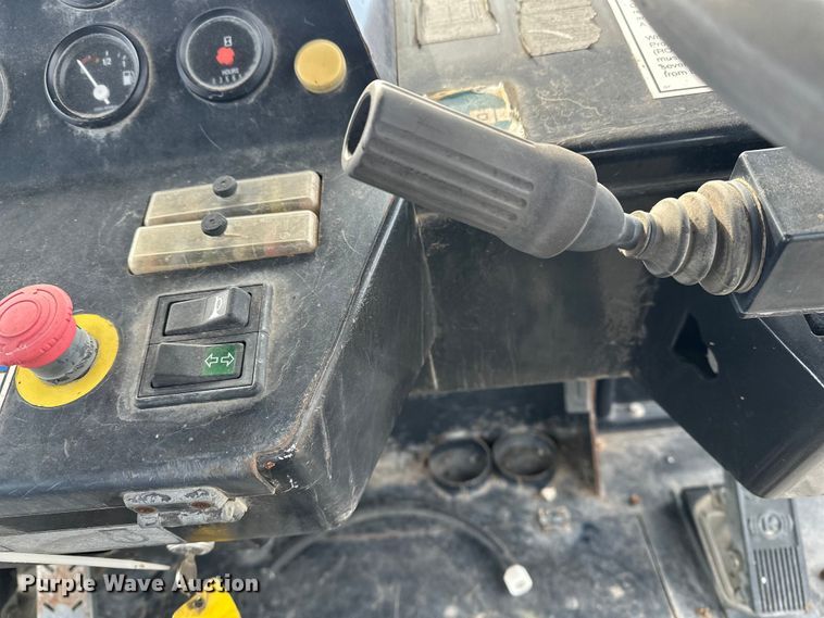 image for item FI0763 2008 Ingersoll Rand PT240R pneumatic roller