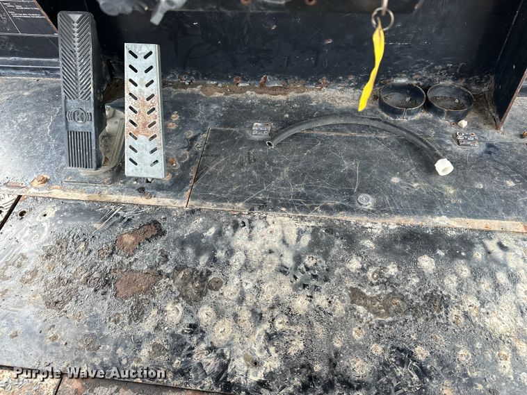 image for item FI0763 2008 Ingersoll Rand PT240R pneumatic roller