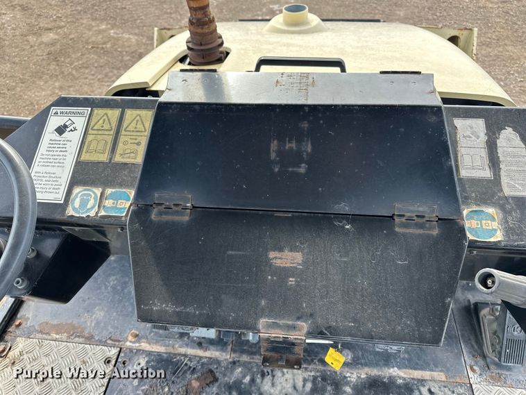 image for item FI0763 2008 Ingersoll Rand PT240R pneumatic roller