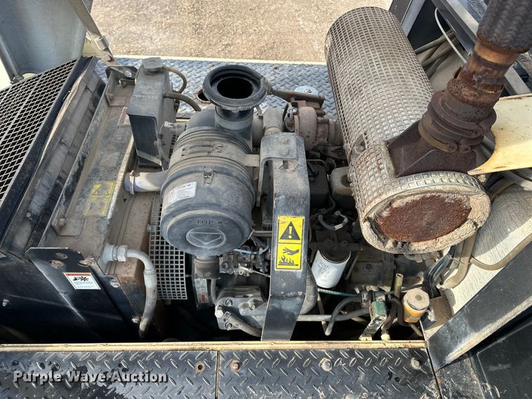 image for item FI0763 2008 Ingersoll Rand PT240R pneumatic roller