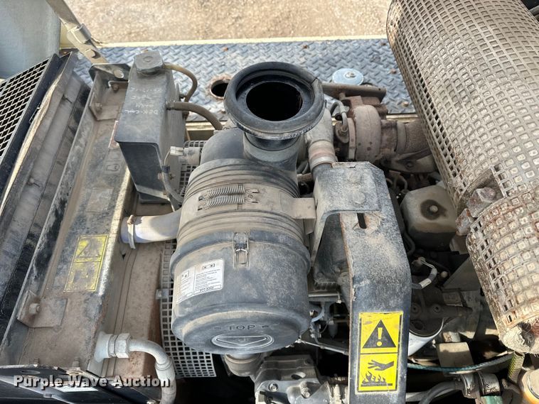 image for item FI0763 2008 Ingersoll Rand PT240R pneumatic roller