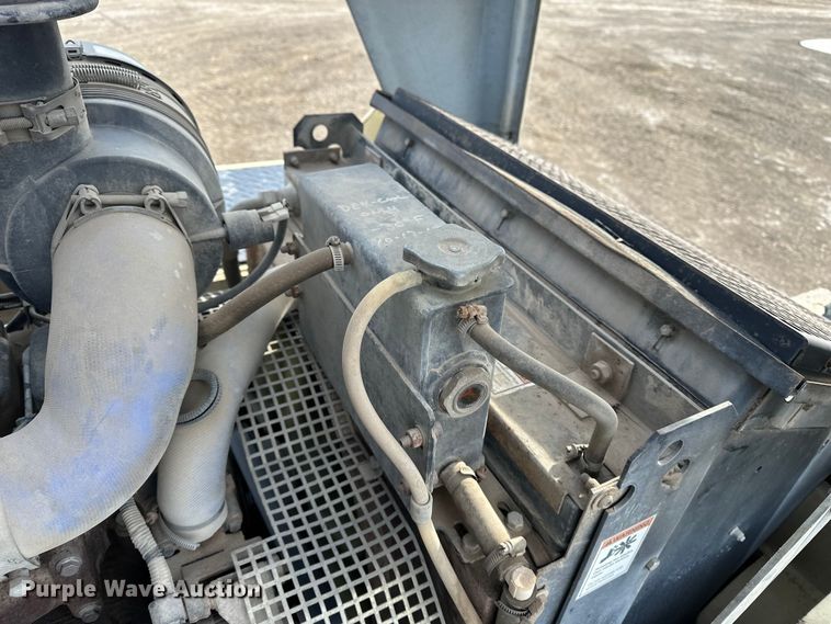 image for item FI0763 2008 Ingersoll Rand PT240R pneumatic roller