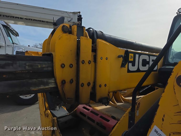 image for item FI0786 JCB 550-170 telehandler