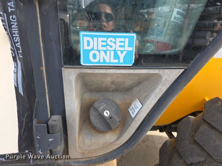 image for item FI0786 JCB 550-170 telehandler