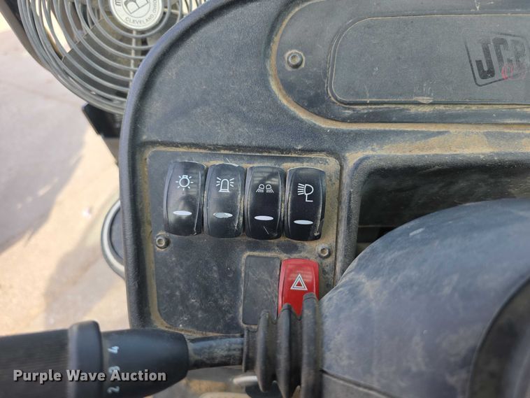 image for item FI0786 JCB 550-170 telehandler