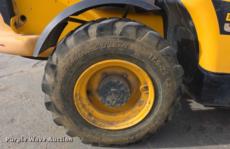 image for item FI0786 JCB 550-170 telehandler