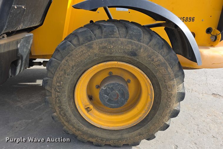 image for item FI0786 JCB 550-170 telehandler