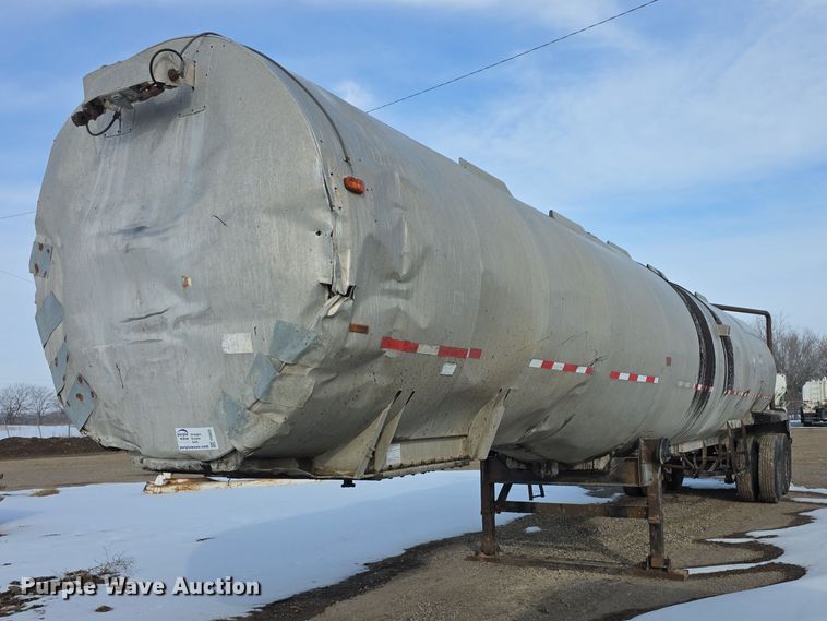 image for item FI0825 1965 Butler asphalt trailer