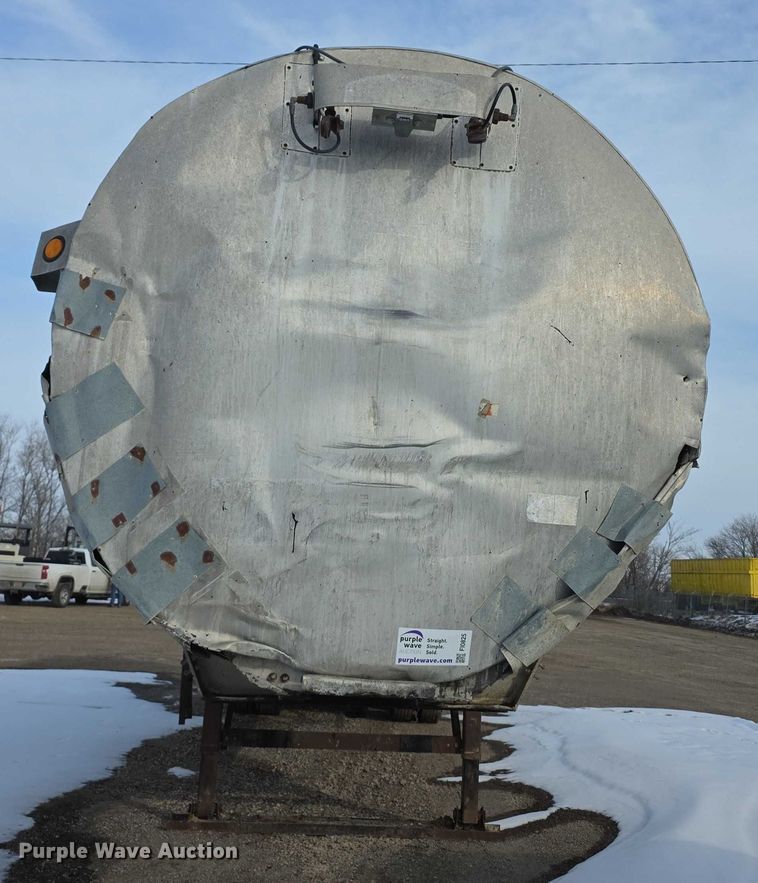 image for item FI0825 1965 Butler asphalt trailer