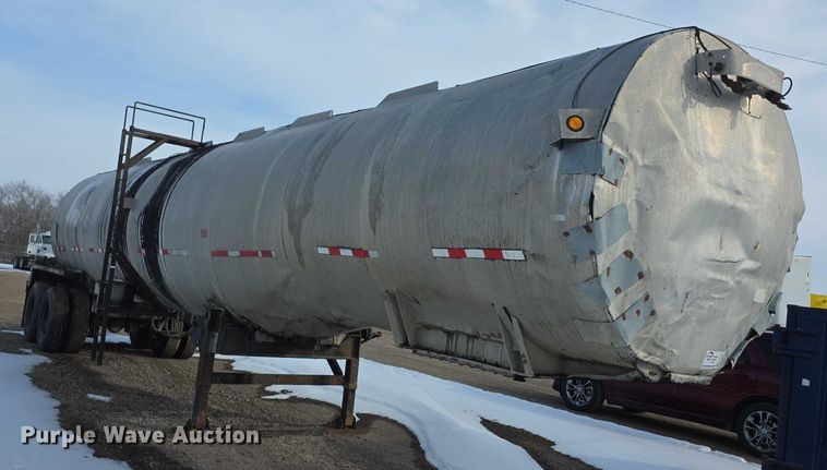 image for item FI0825 1965 Butler asphalt trailer