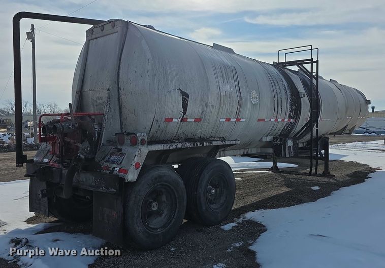 image for item FI0825 1965 Butler asphalt trailer