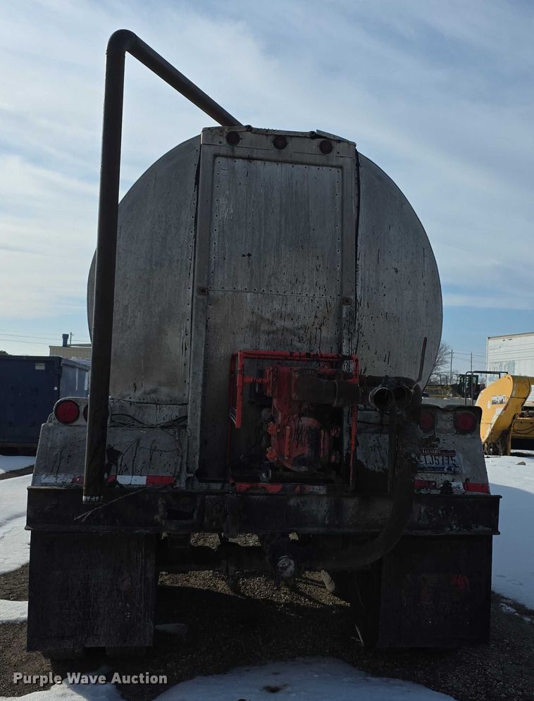 image for item FI0825 1965 Butler asphalt trailer