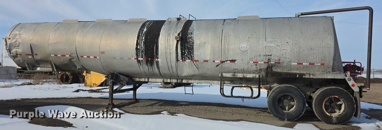 image for item FI0825 1965 Butler asphalt trailer