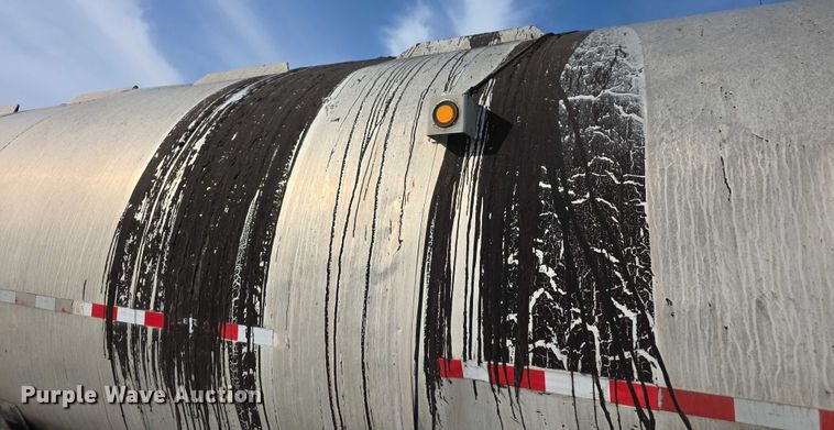 image for item FI0825 1965 Butler asphalt trailer