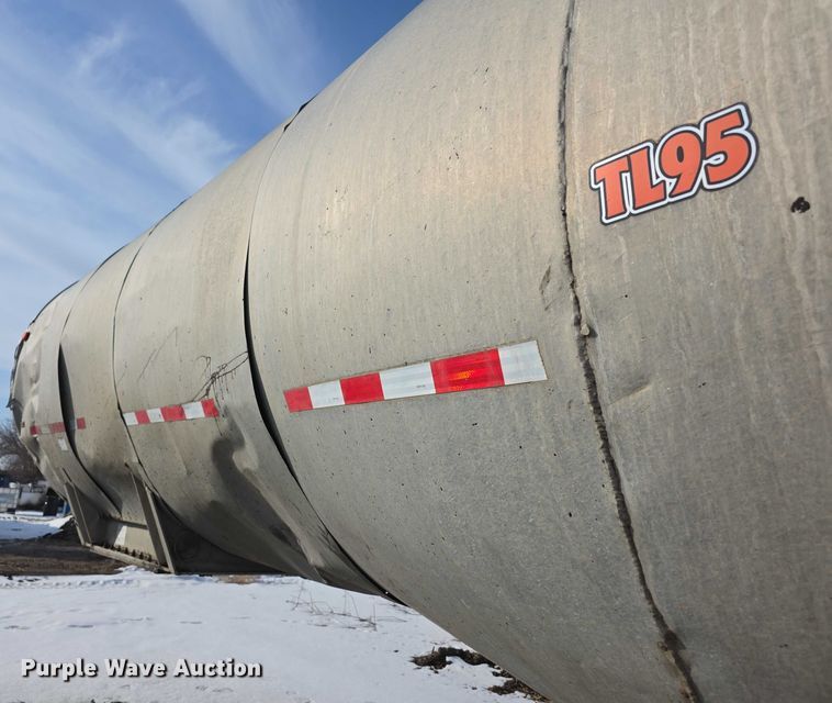 image for item FI0825 1965 Butler asphalt trailer