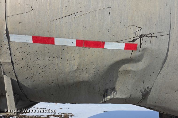 image for item FI0825 1965 Butler asphalt trailer