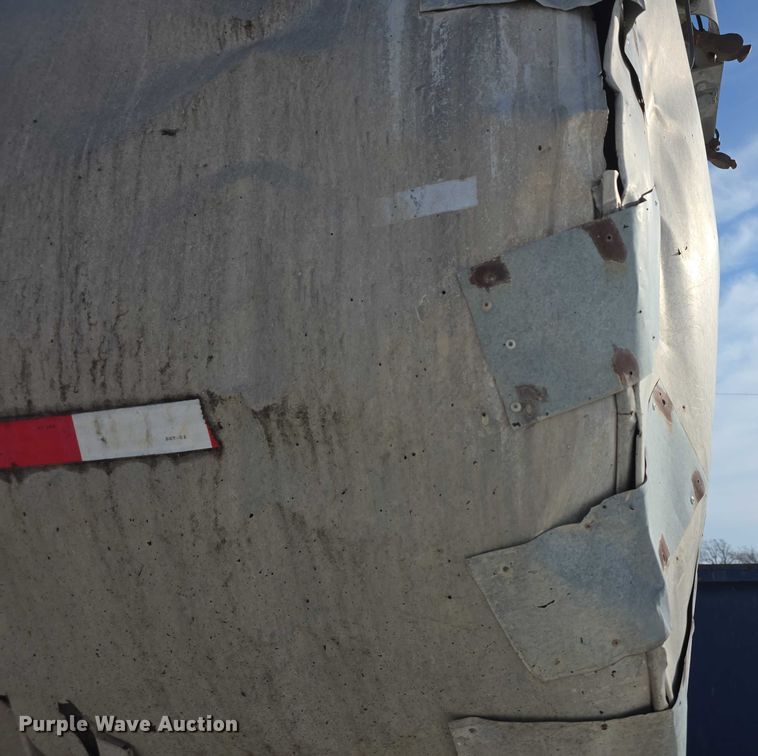 image for item FI0825 1965 Butler asphalt trailer