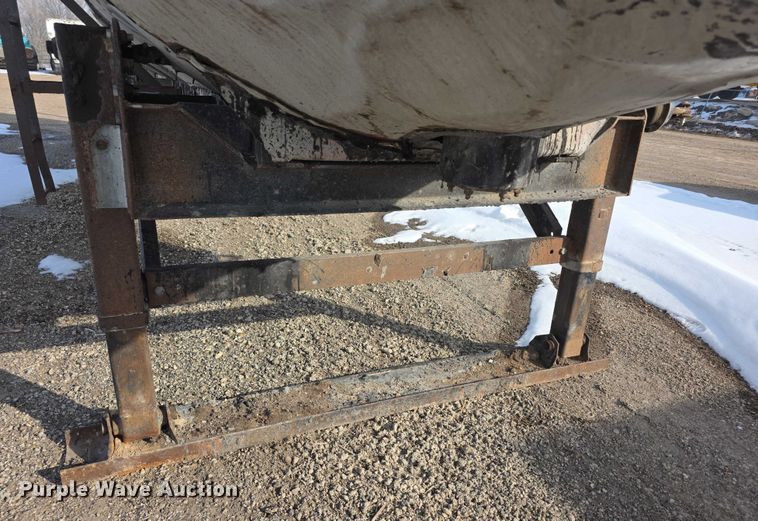 image for item FI0825 1965 Butler asphalt trailer