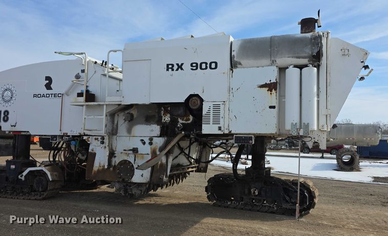 image for item FI0826 2006 Roadtec RX-900 milling machine