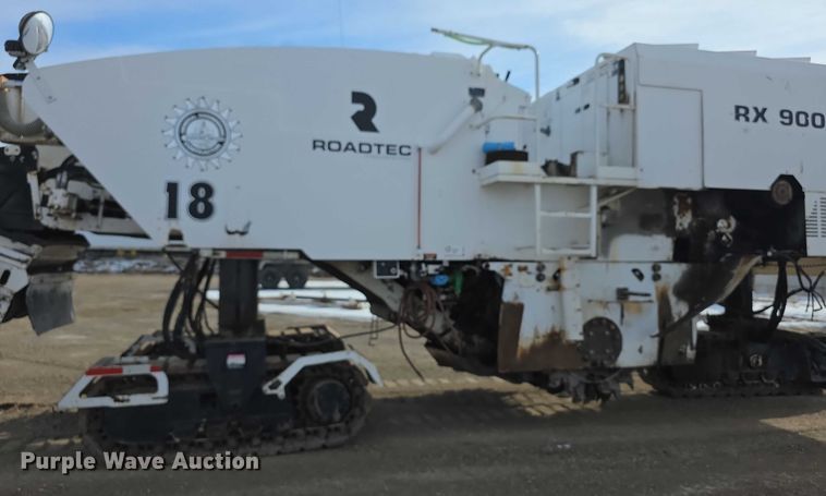 image for item FI0826 2006 Roadtec RX-900 milling machine