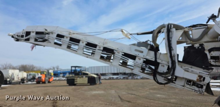 image for item FI0826 2006 Roadtec RX-900 milling machine