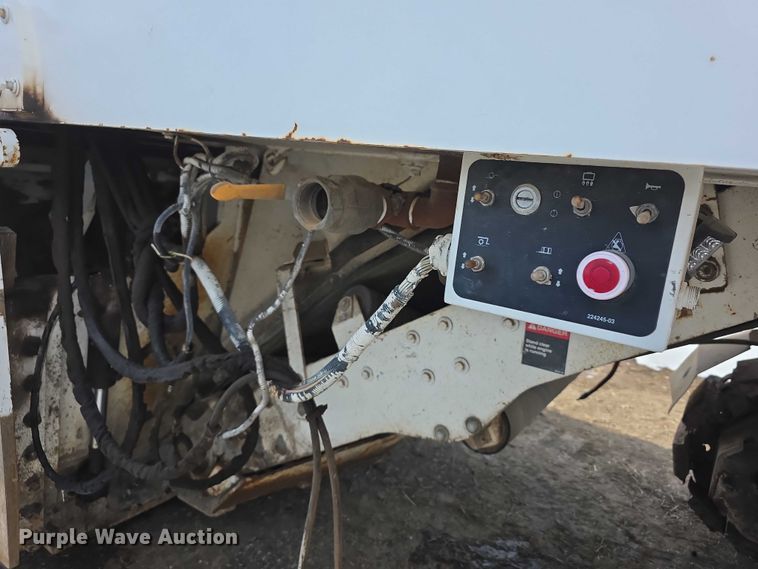 image for item FI0826 2006 Roadtec RX-900 milling machine