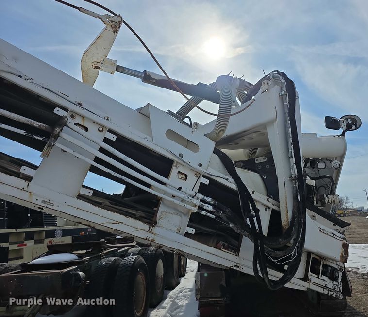 image for item FI0826 2006 Roadtec RX-900 milling machine