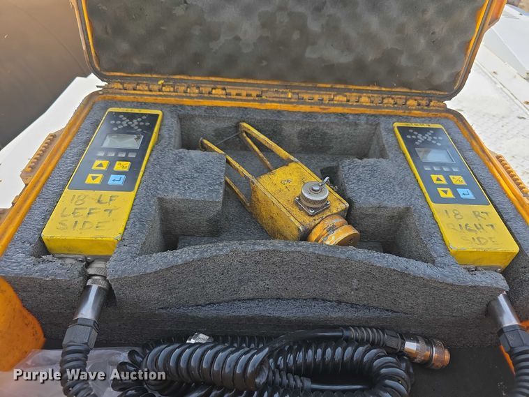 image for item FI0826 2006 Roadtec RX-900 milling machine