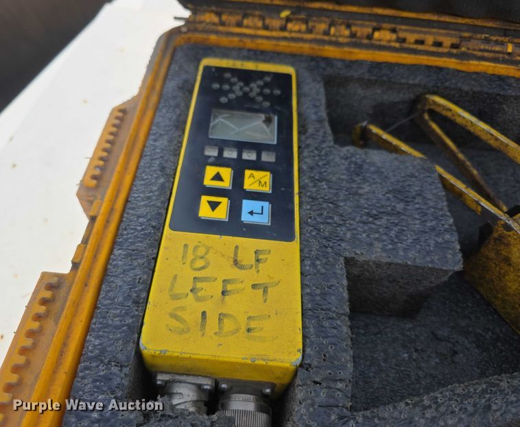 image for item FI0826 2006 Roadtec RX-900 milling machine