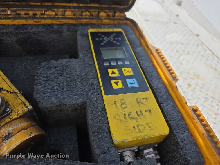 image for item FI0826 2006 Roadtec RX-900 milling machine