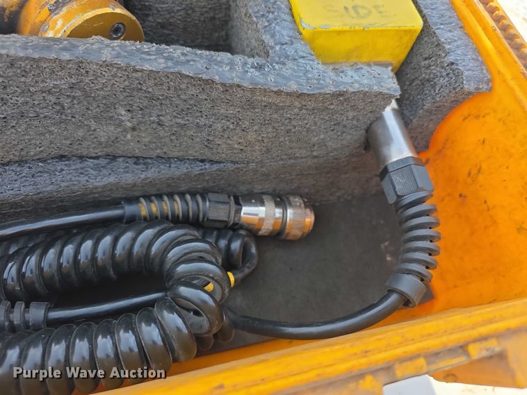 image for item FI0826 2006 Roadtec RX-900 milling machine