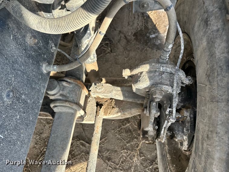 image for item FI0827 2003 Mack CH613 semi truck