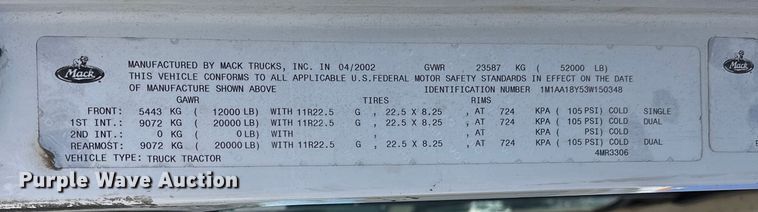 image for item FI0827 2003 Mack CH613 semi truck