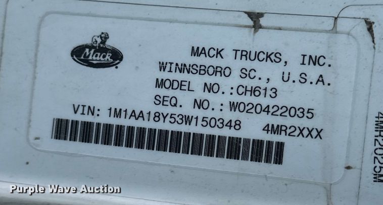 image for item FI0827 2003 Mack CH613 semi truck