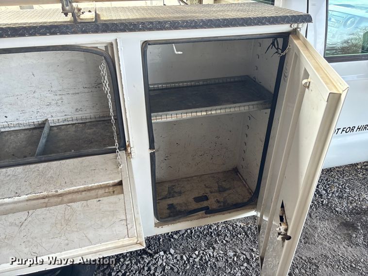 image for item FI1651 2012 Ford F550 XL Super Duty bucket truck