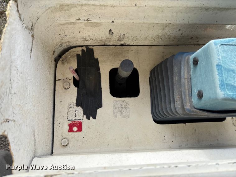 image for item FI1651 2012 Ford F550 XL Super Duty bucket truck