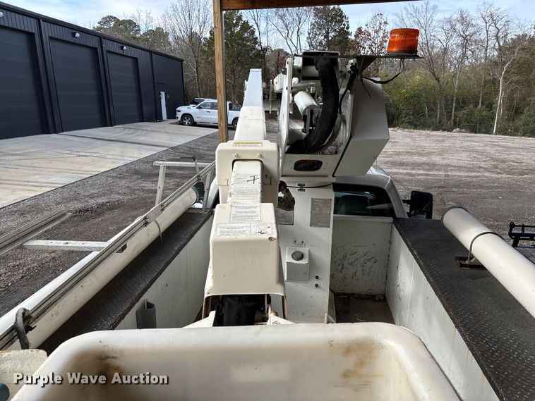 image for item FI1651 2012 Ford F550 XL Super Duty bucket truck