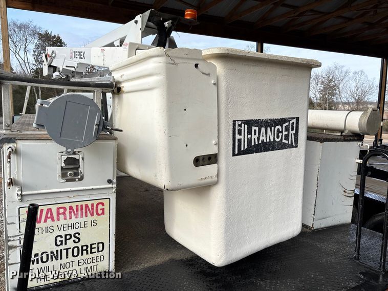 image for item FI1651 2012 Ford F550 XL Super Duty bucket truck