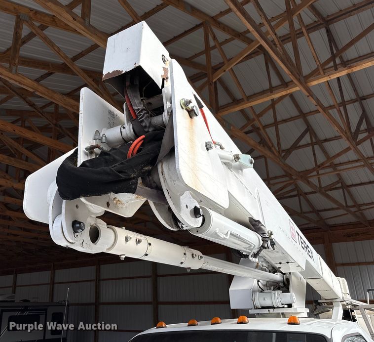 image for item FI1651 2012 Ford F550 XL Super Duty bucket truck